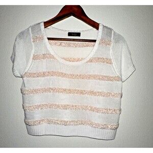 VEEKO  Womens Cropped Top Medium White Striped‎ Textured Cream Shirt Blouse